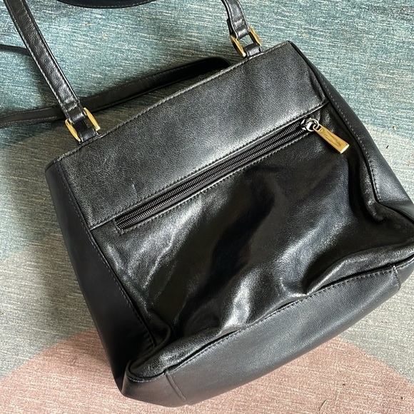 Elegant 90S Black Leather Shoulder Bag - Picture 11 of 13